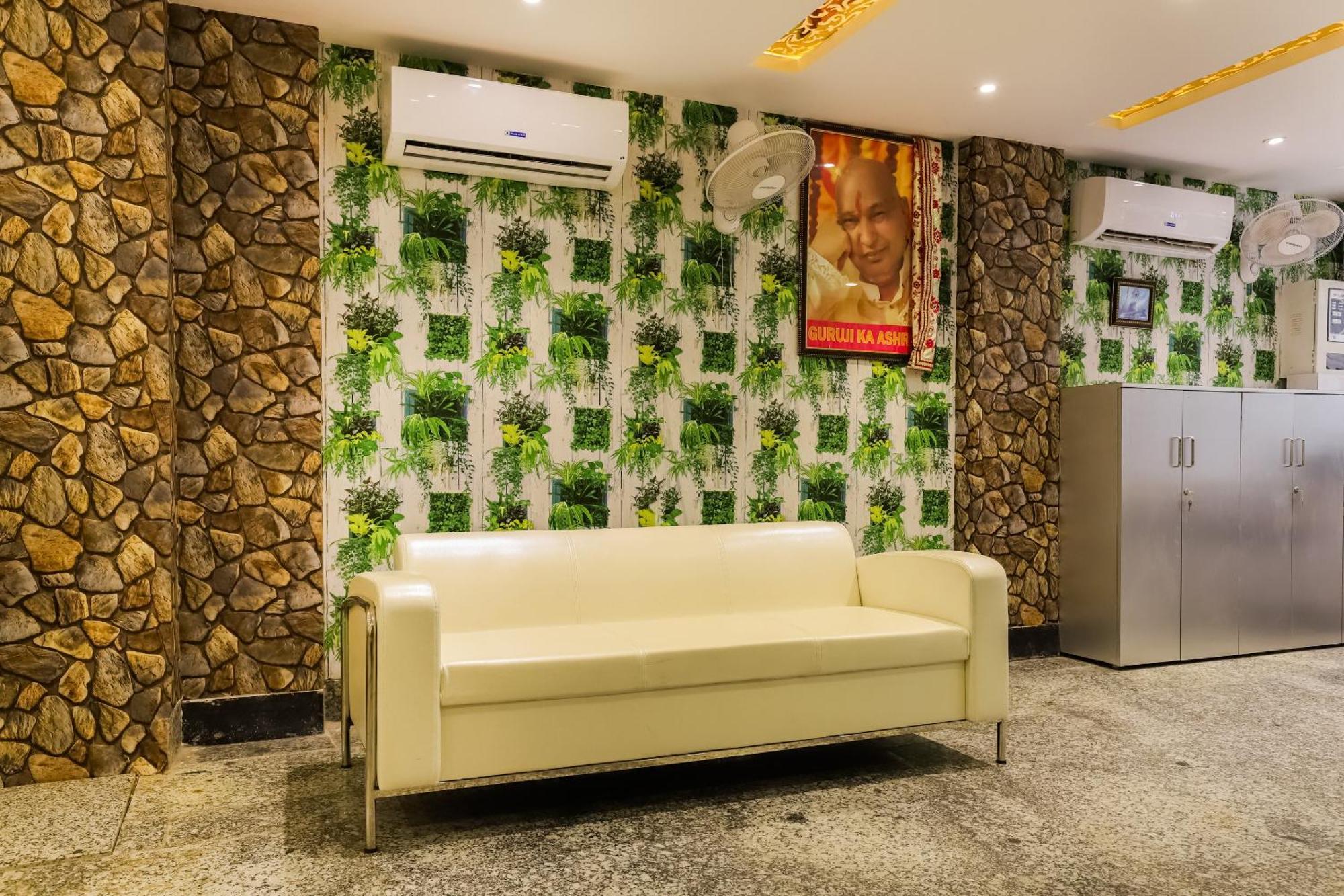 Hotel O New Tech India Delhi  Exterior foto